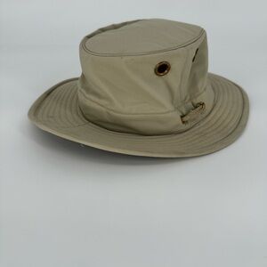 Tilley Endurables Tan Khaki Hat in Size 6 7/8 Outdoor Bucket Women’s Hiking